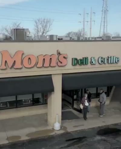 Mom's Deli & Grille